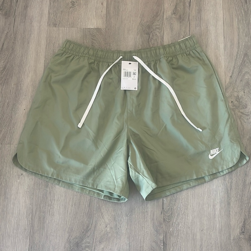 Nike Men's Sportswear Woven Lined Flow Shorts Green Size XXL DM6829-386
